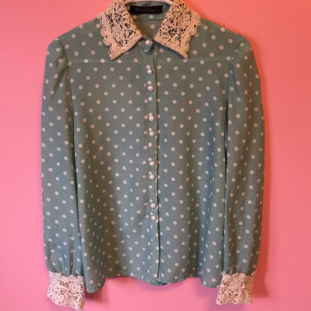 🌷mint polka dot blouse🌷